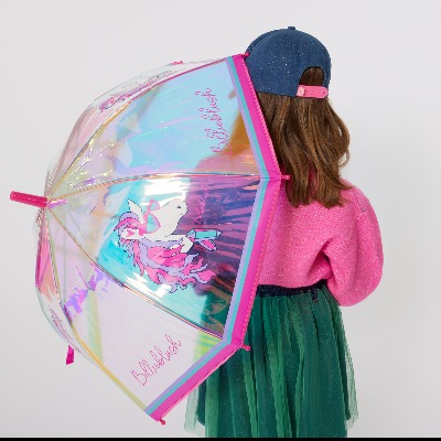 Rester au sec : guide des vêtements de pluie pour enfants